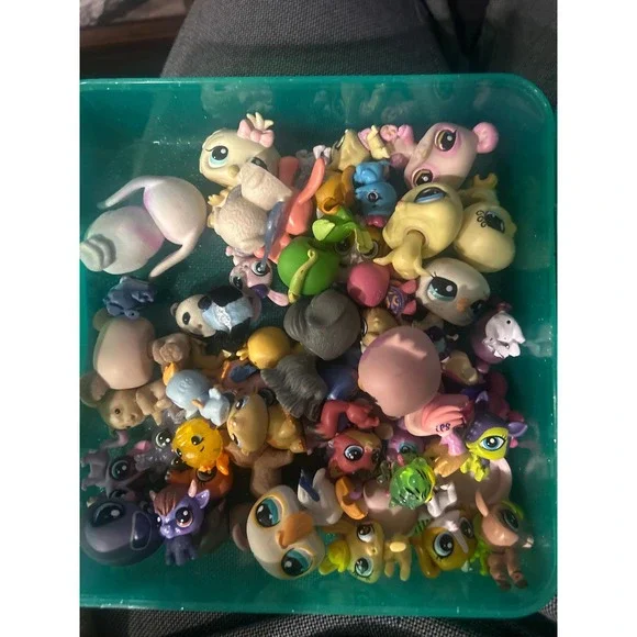 Littlest Pet Shop LPS Mini Figures Lot 50+ Assorted Animals Toys Kids - Picture 5 of 5